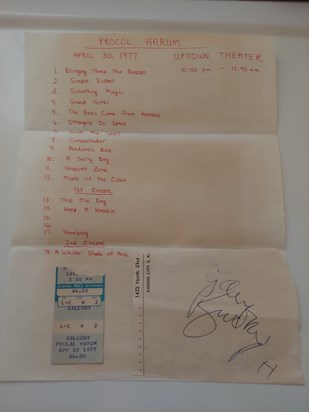 My first and only (until the "reunion") Procol show and Gary's autograph in Kansas City in 1977.  The two missing songs #15 and #16 were surely two more R&R classic songs.