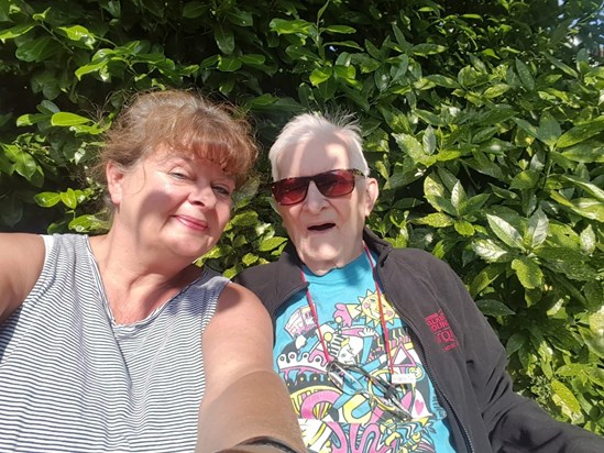 Summer sunshine selfie with Bianca (2019)