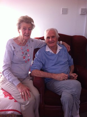 Last picture of the lovebirds together, 70 years married, such an achievement