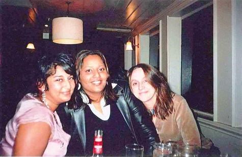 Debbie, Sarda, Amy on Queen Mary boat in May 2004