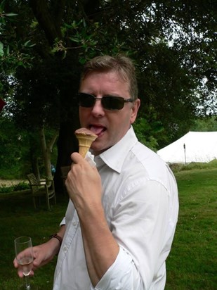 Wedding day ice cream cart