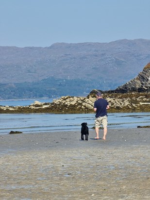 Faithful hound, Samalaman beach, Sept 2024