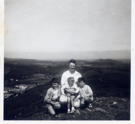 Dad Hazel Lesley and Heather on holiday 