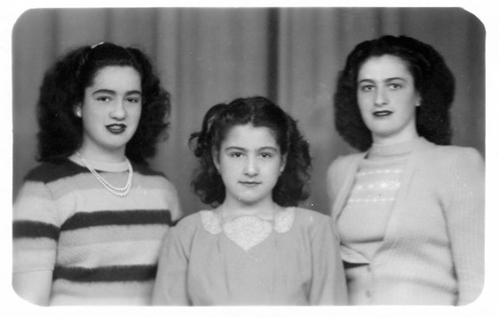 Aunty Betty ,Aunty Mary & Mum ( Violet ) SISTERS