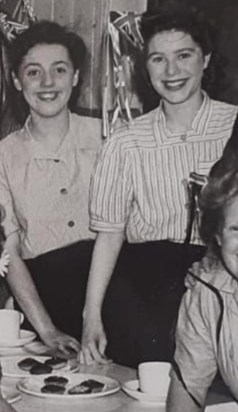mum and May aged 16