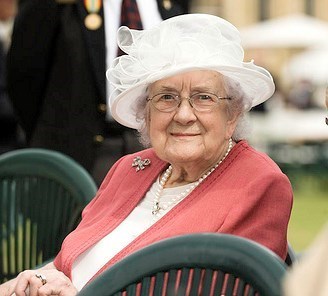Mum at Buckingham Palace 08.07.2010