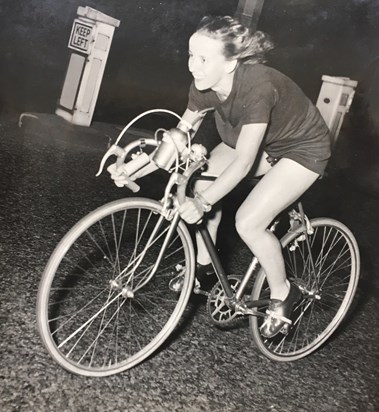 Eileen Sheridan on a record breaking cycle