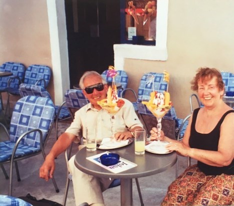 Mum & Dad on holiday with giant ice creams