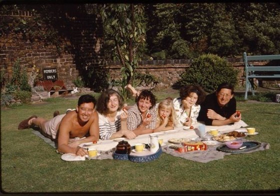 The Sheridan family - Ken, Pauline, Eileen, Louise, Rowena & Roy 