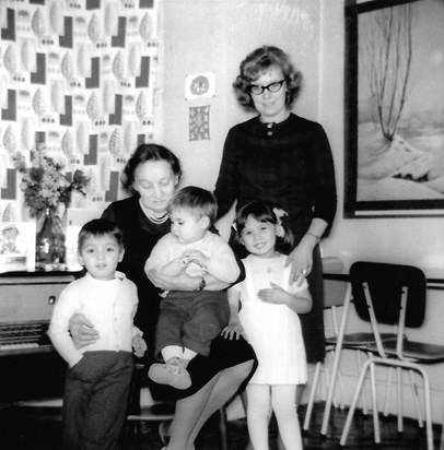 Christa with her mother Paula and Dino, Detlef and Kavita 1965