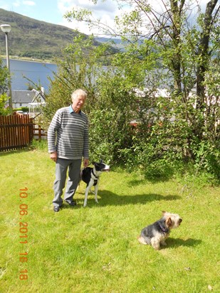 Fort William June Albert & the dogs Tommy and Flo
