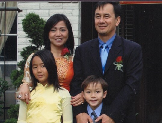 Suong and family at her brother's wedding, Houston, Texas, 2009