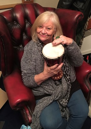 One of my favourite pics of mum. Christmas Day 2017. Happy with her Bongo! 😂🥹🩷