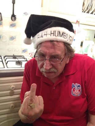 We all know Les wasn't a big fan of Christmas, so when asked to wear a hat, this one said it all!