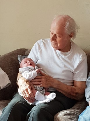 DAD WITH CARTER LATEST GREAT GRANDSON