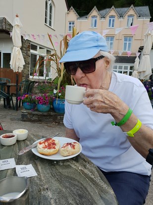 DEVON AFTER BUTLINS, CREAM TEA