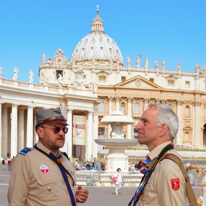 Rzym2014, St.Peter's Square.  Rysiek and Marcio standing in awe.