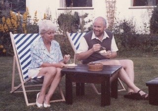 How To Sit Elegantly When Snacking