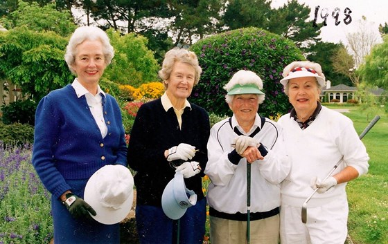 Bug with her golf girls in 1998