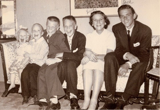 Muffy, Ricky, Sandy, Inky, Judy and Jack - Bugs four children (left) and two cousins