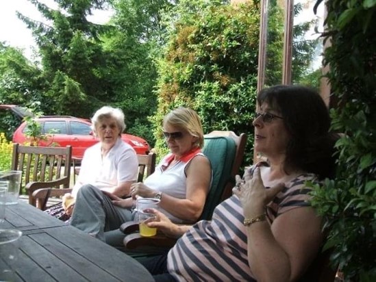 Nanny B, Shirley, Jackie - July 2006