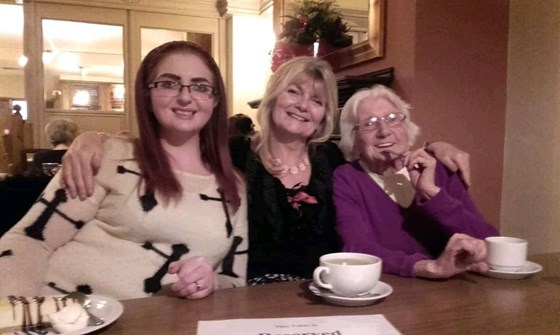 3 generations in one picture! I love this picture. We miss you Nanna xxx