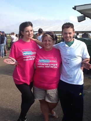 Lindsey and tom doing their bit in memory of you...she was brave!!