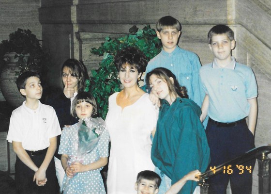 Ben, Mary, Natalie, Mom, William, Erica, Jake & Karl - Palmer House Chicago - April 1994