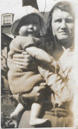 Eileen & her mum