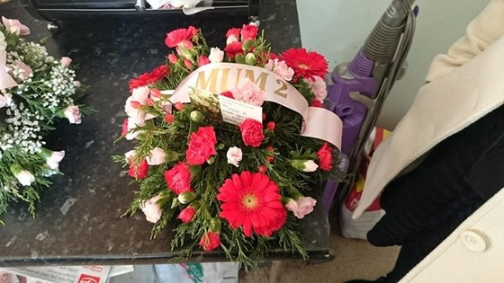 'Mum 2' Flowers from Anna & Richard