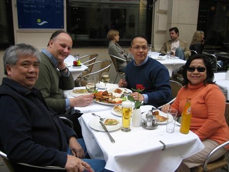 Ate Bessie and Kuya Arthur in Vienna (April 2006)