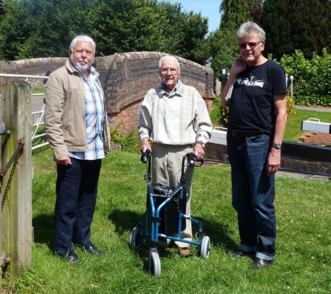 Bridgwater Taunton Canal July 2016, Dad and sons