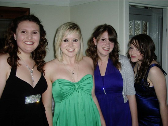 Beautiful girls of to the prom x