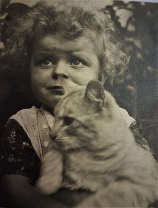 A Very Young Elisabeth and Her Cat