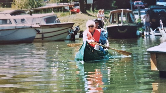 Mum Canoeing On The Brecon Canal