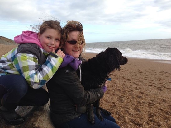 Pips, E & Truccles by the sea