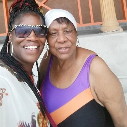 I will miss you Auntie Linda, 4 years ago we had a wonderful time in beautiful Jamaica🇯🇲  I spent 4 great weeks with you and Aunty Luna, memories I will keep with me for a life time. RIP Aunty. I will love you forever. 🌹😢🙏🏽❤️💔ow
