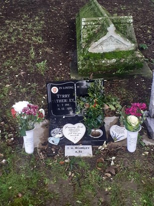Today I put down flowers for Grandad because it was 2 years ago to this day he went to heaven, I love you so much grandad and miss you so much, not a day goes by I dont think of you.