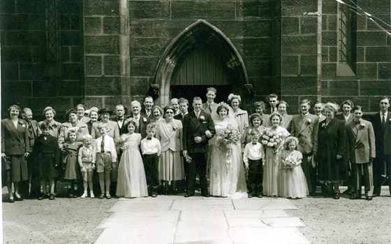 1953- Wedding : large group picture