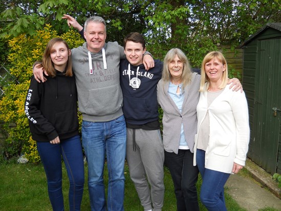 LINDA WITH MICHELLE MIKE HER HUSBAND GRAN KIDS OLI MATTXXXX