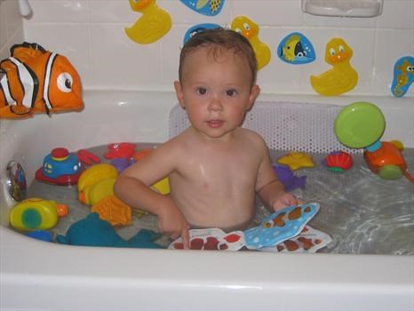 Caden- Do we have enough bath toys?? -May 2006 