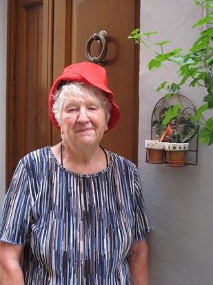 Italy 2016-ma's hat on the skew