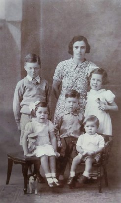 Jean with her mother and siblings - Macil, Pat, Philip and Michael 