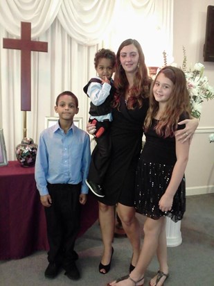 Amanda and her children Keyrra, EJ, and Tavis