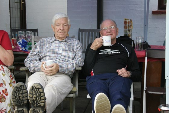 my childhood was punctuated with regular tea drinking competions between uncle Ron and my Dad.