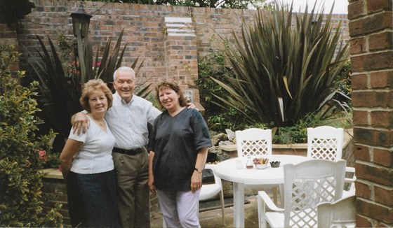 Maureen and John with Leslie