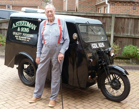 Derek Steedman wih Reliant Van.jpg