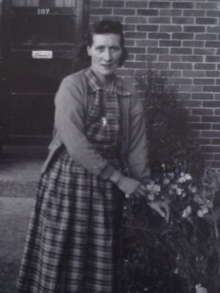 Doris Birch, Ted's Mum.