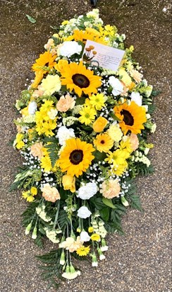 Dads funeral flowers, Dad loved the sunflowers on a trip to Amsterdam and also at the Pershore confetti fields so I felt I needed to have sunflowers included in this display.