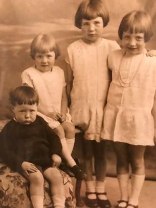 Tom & sisters 1930s